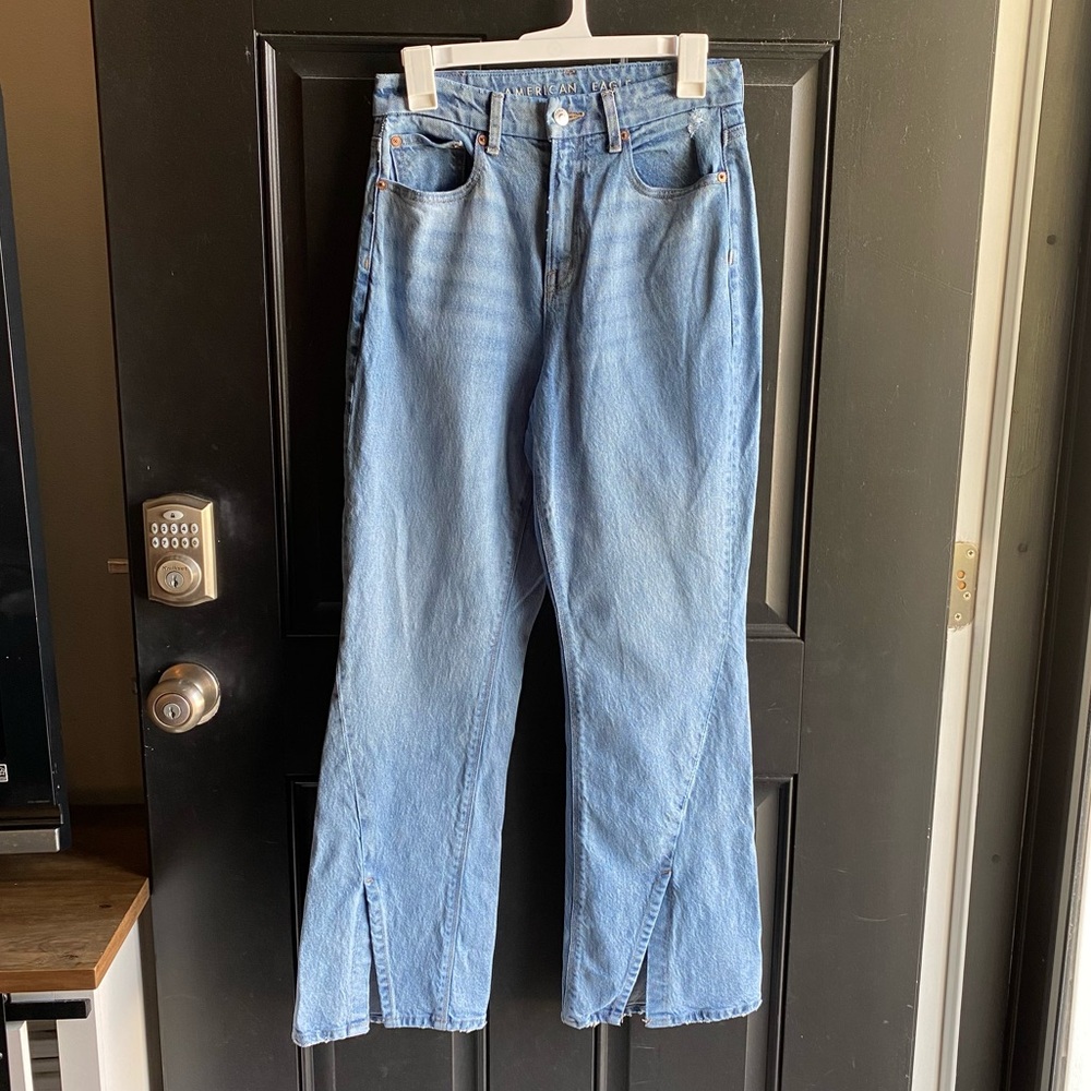 American Eagle Stretch Curvy '90s Bootcut Jean in Faded Blue Wash Size 4 short
